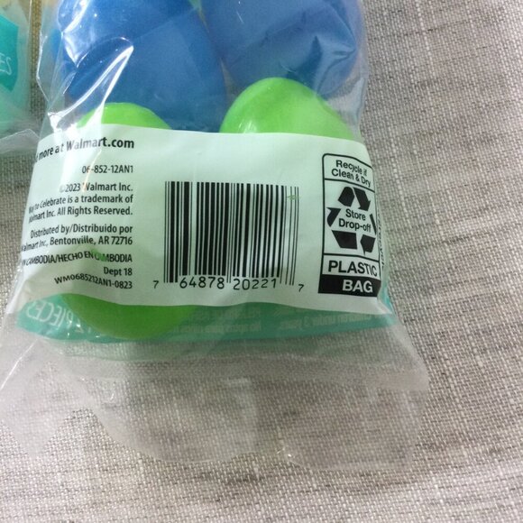 Lot of 4 Way to Celebrate Colorful Reusable Fillable Easter Eggs 12 Count Each - Picture 6 of 7